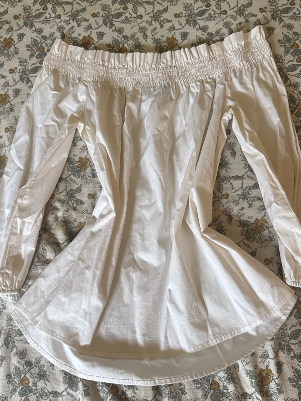 CeCe White Off-Shoulder Peasant Blouse